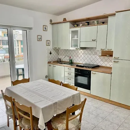 Benedetto Croce -affitti Brevi Italia